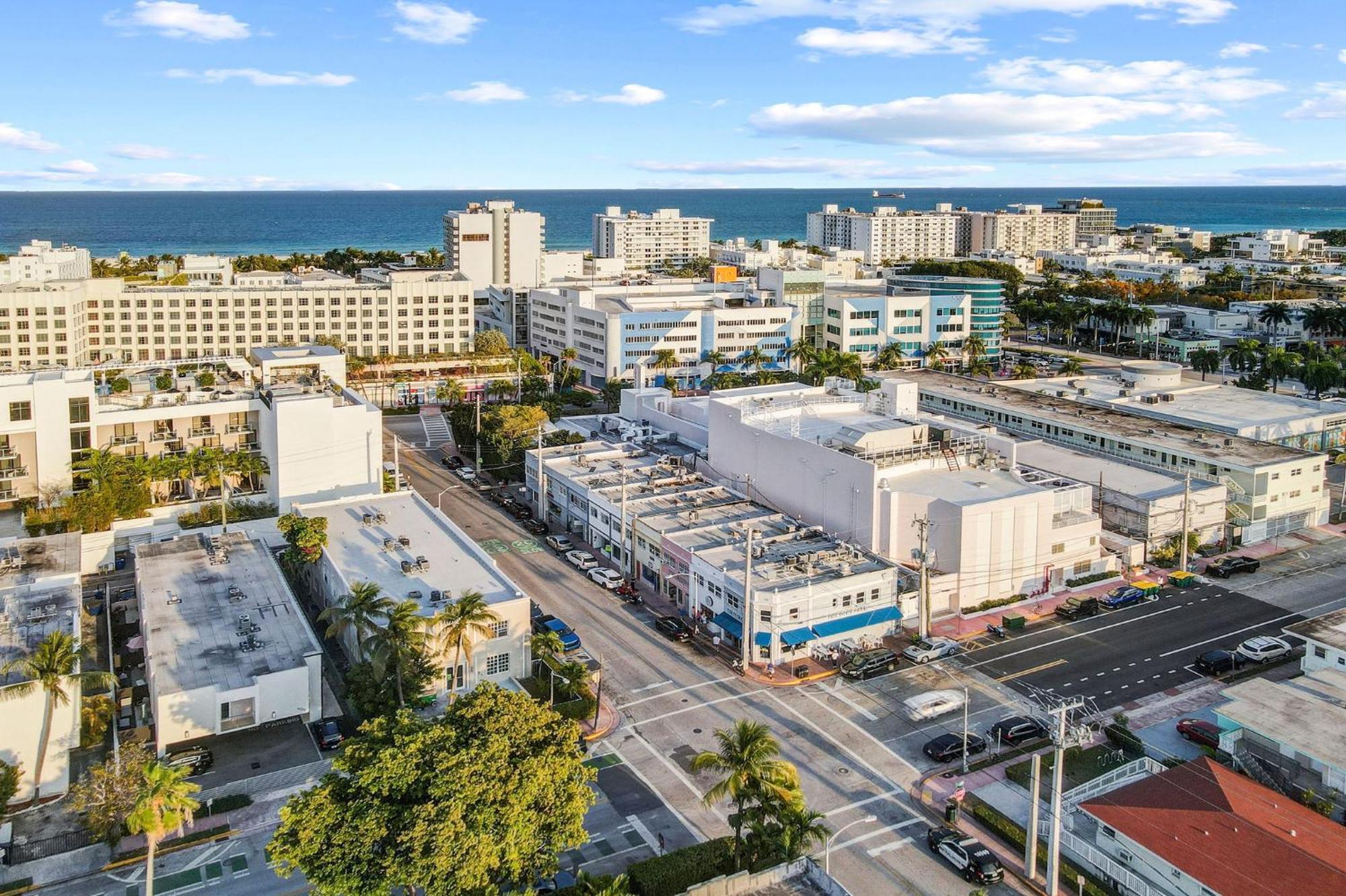 Charming Large Studio Near Ocean Dr - South Beach ไมอามีบีช ภายนอก รูปภาพ