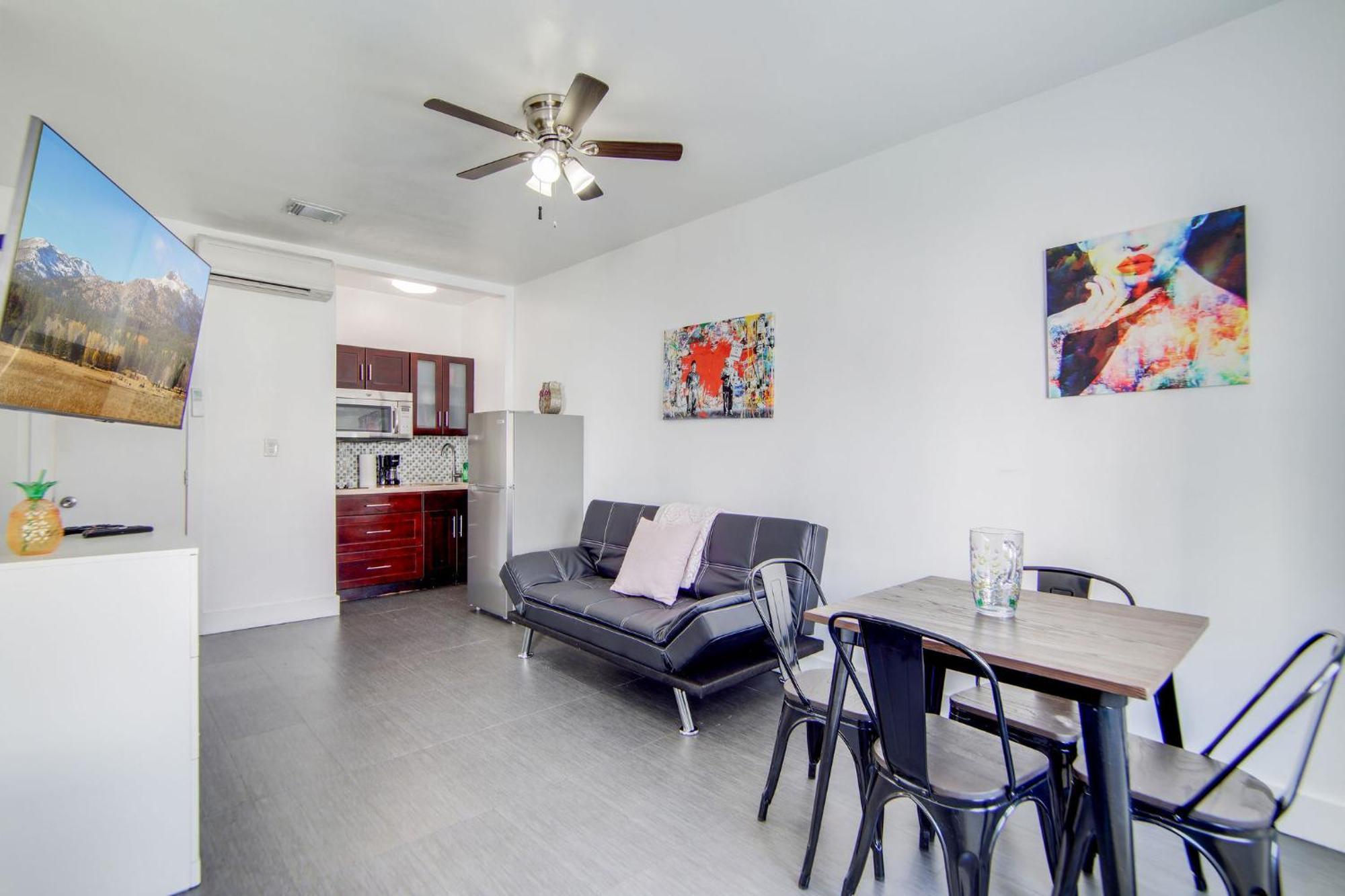 Charming Large Studio Near Ocean Dr - South Beach ไมอามีบีช ภายนอก รูปภาพ
