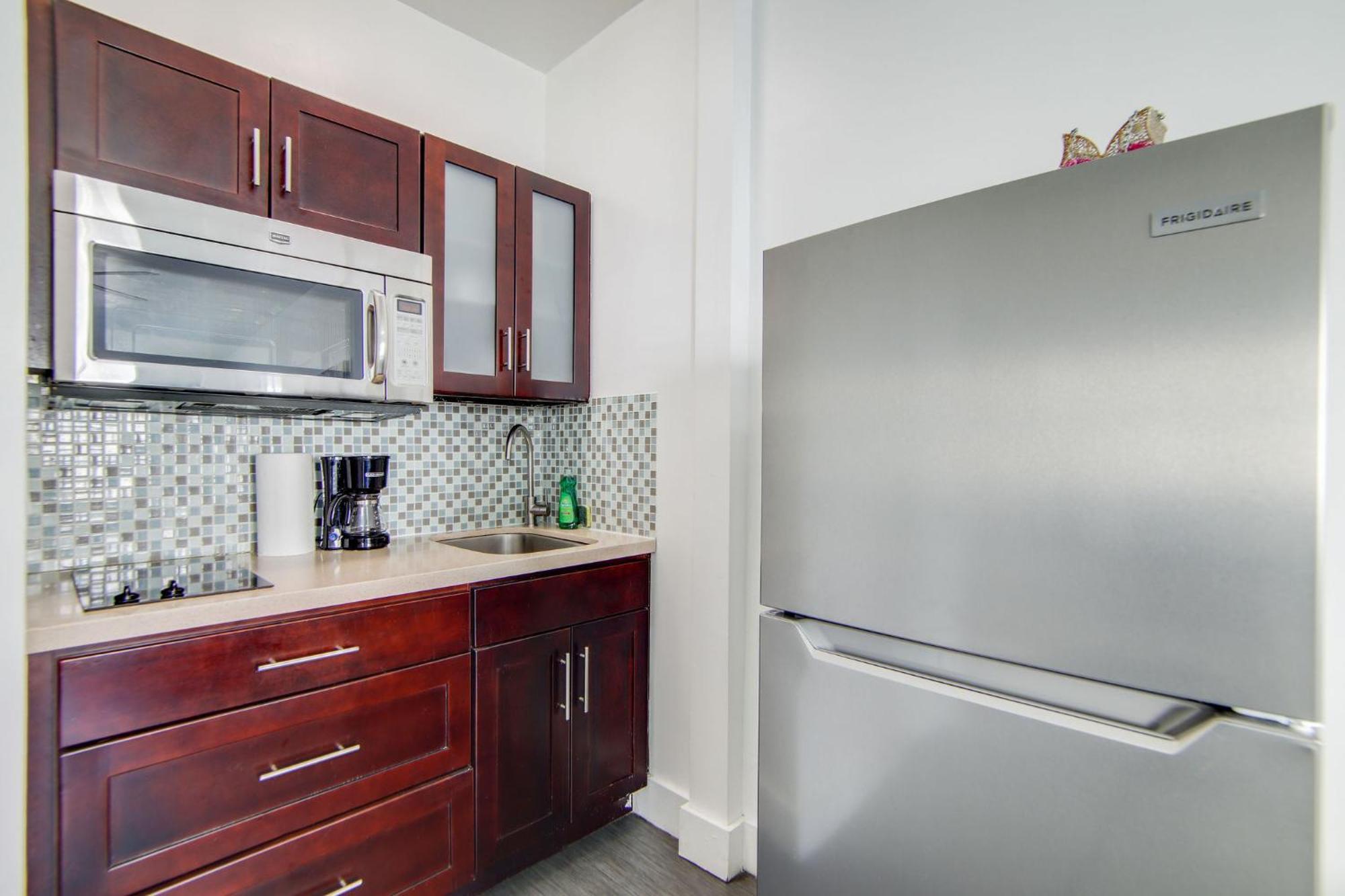Charming Large Studio Near Ocean Dr - South Beach ไมอามีบีช ภายนอก รูปภาพ